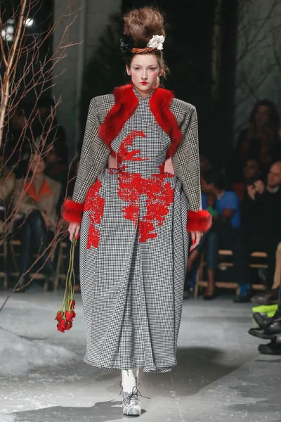 Look 27